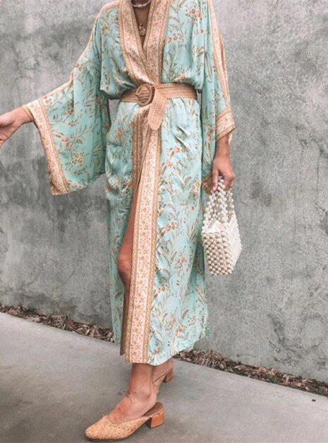 Green Kimono (4) Green Kimono (4)